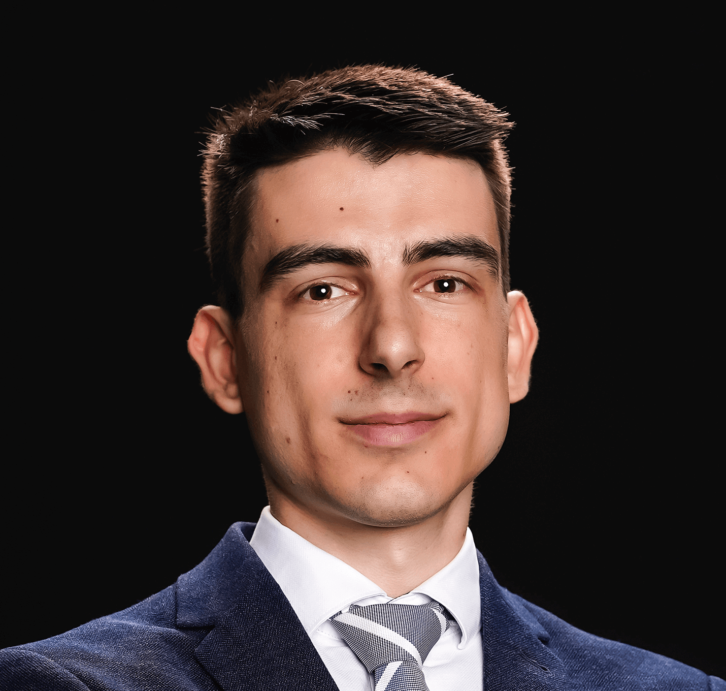 {{ $t('team.members.gkirilov.name') }}